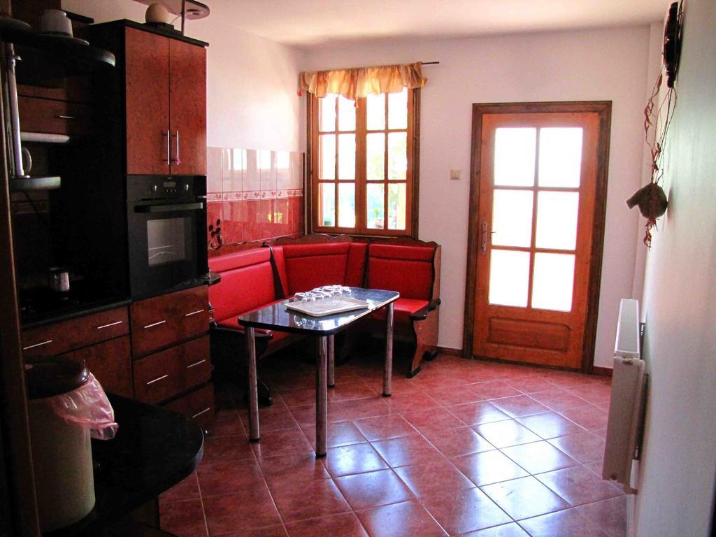Casa Oana Hotell Sulina Exteriör bild